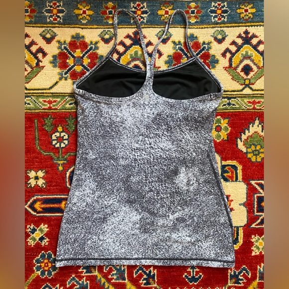 Lululemon Tank (Size 6 or 8) - Picture 2 of 3